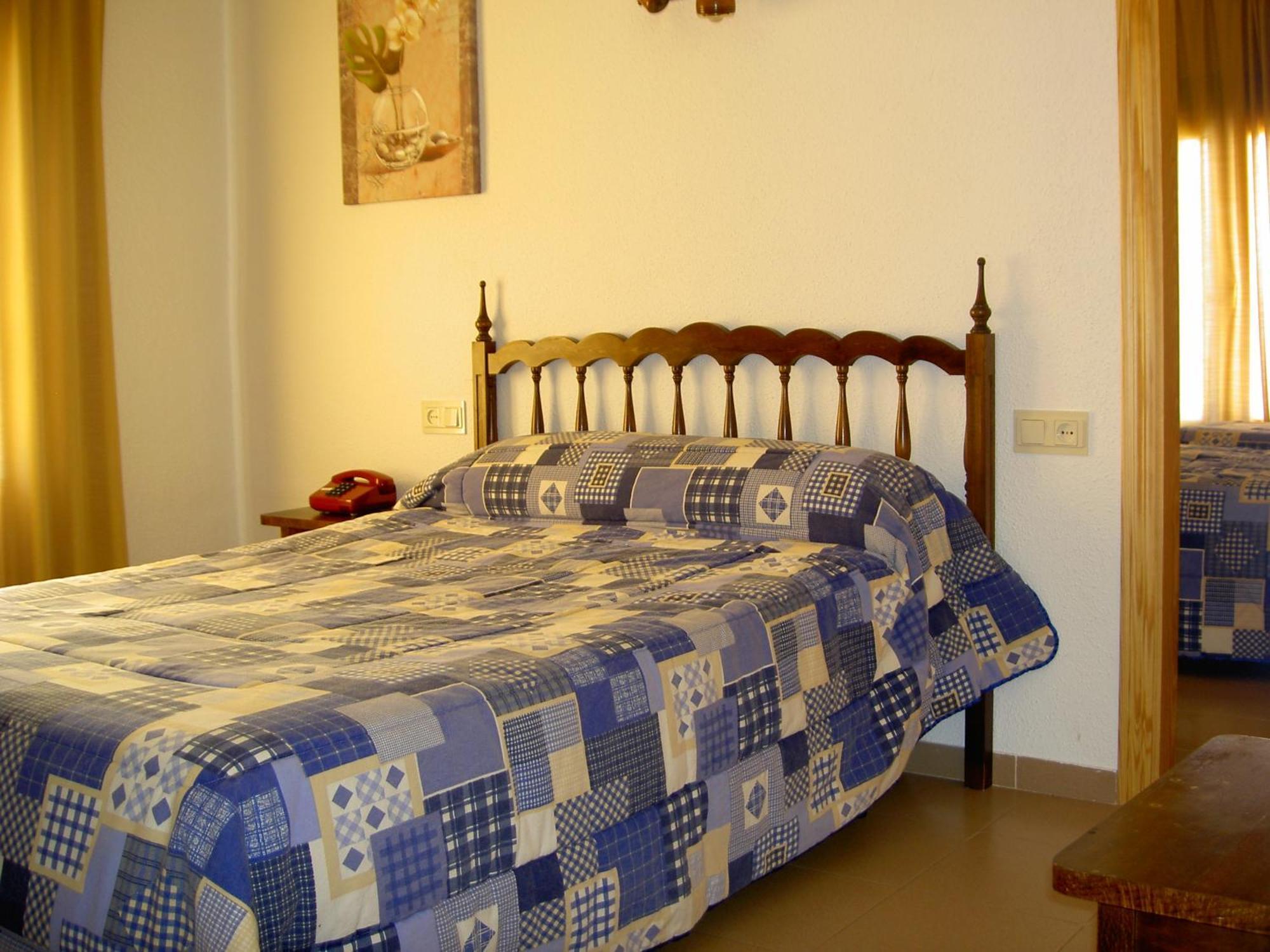 Hotel Alvarez Tuéjar Екстериор снимка